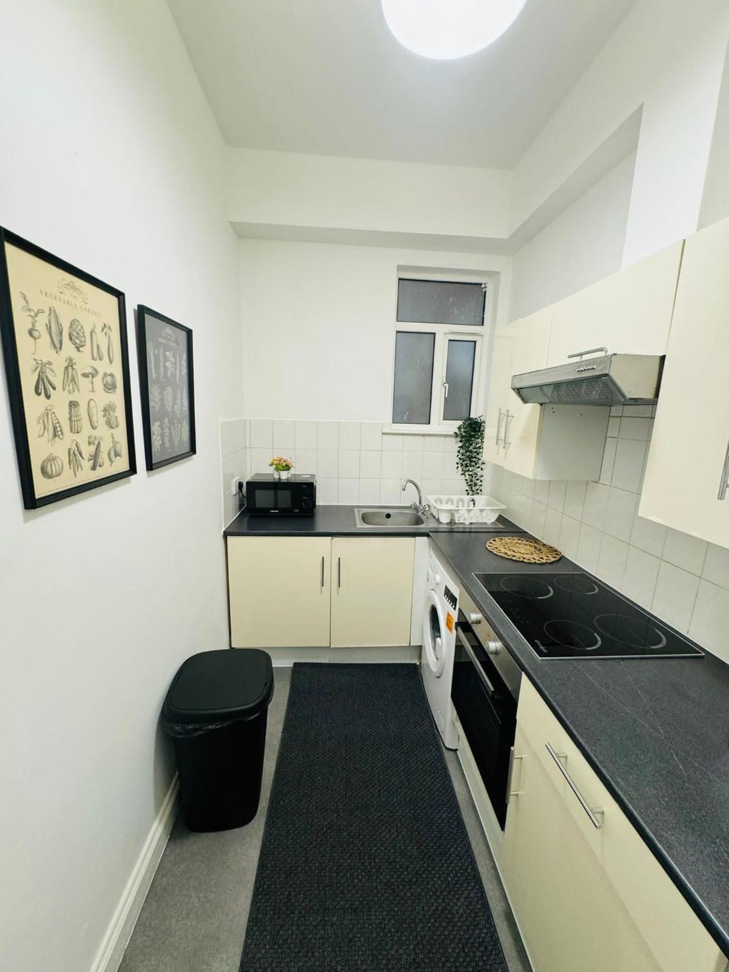 Jubilee Rooms 15 Minutes Central Лондон Екстериор снимка