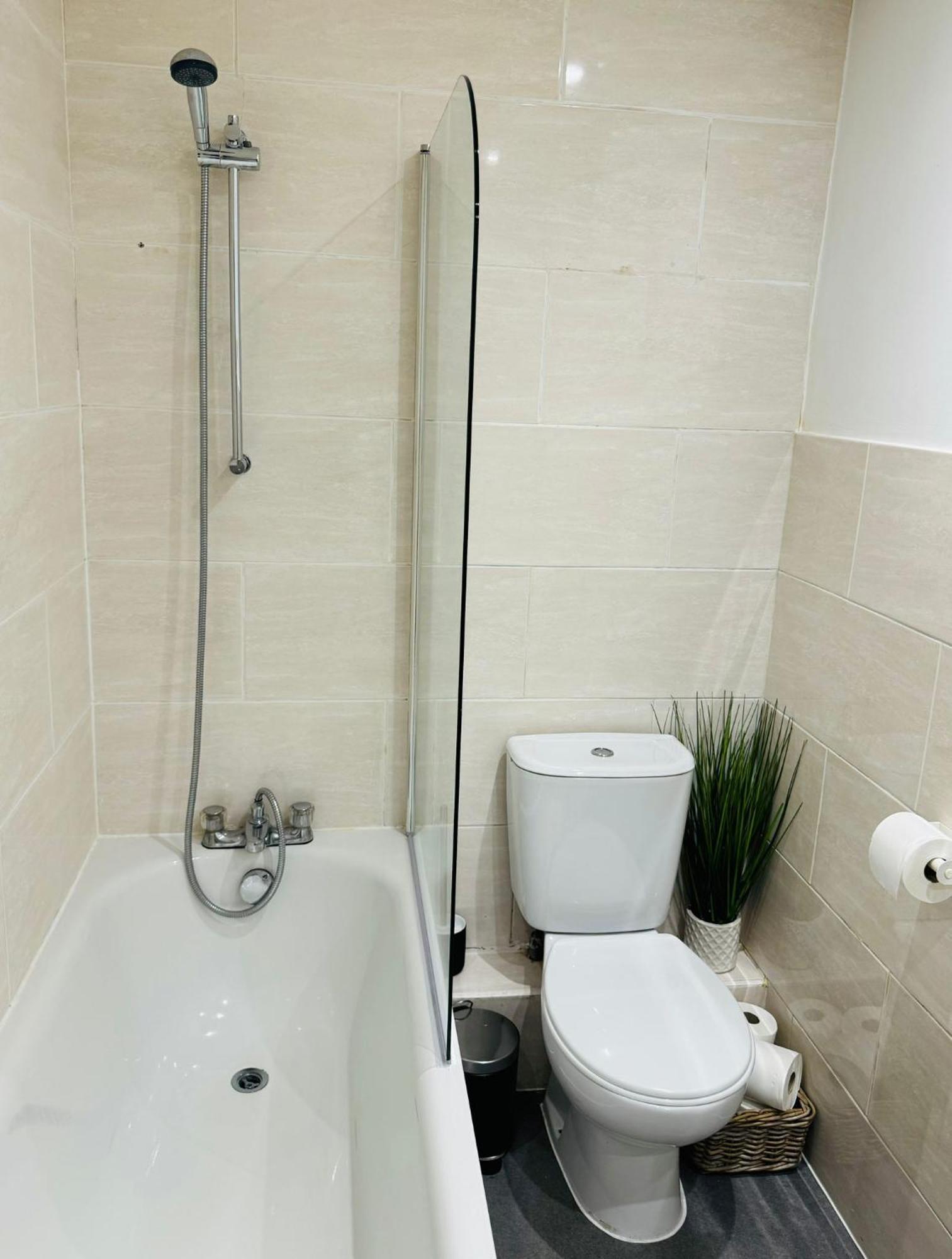 Jubilee Rooms 15 Minutes Central Лондон Екстериор снимка