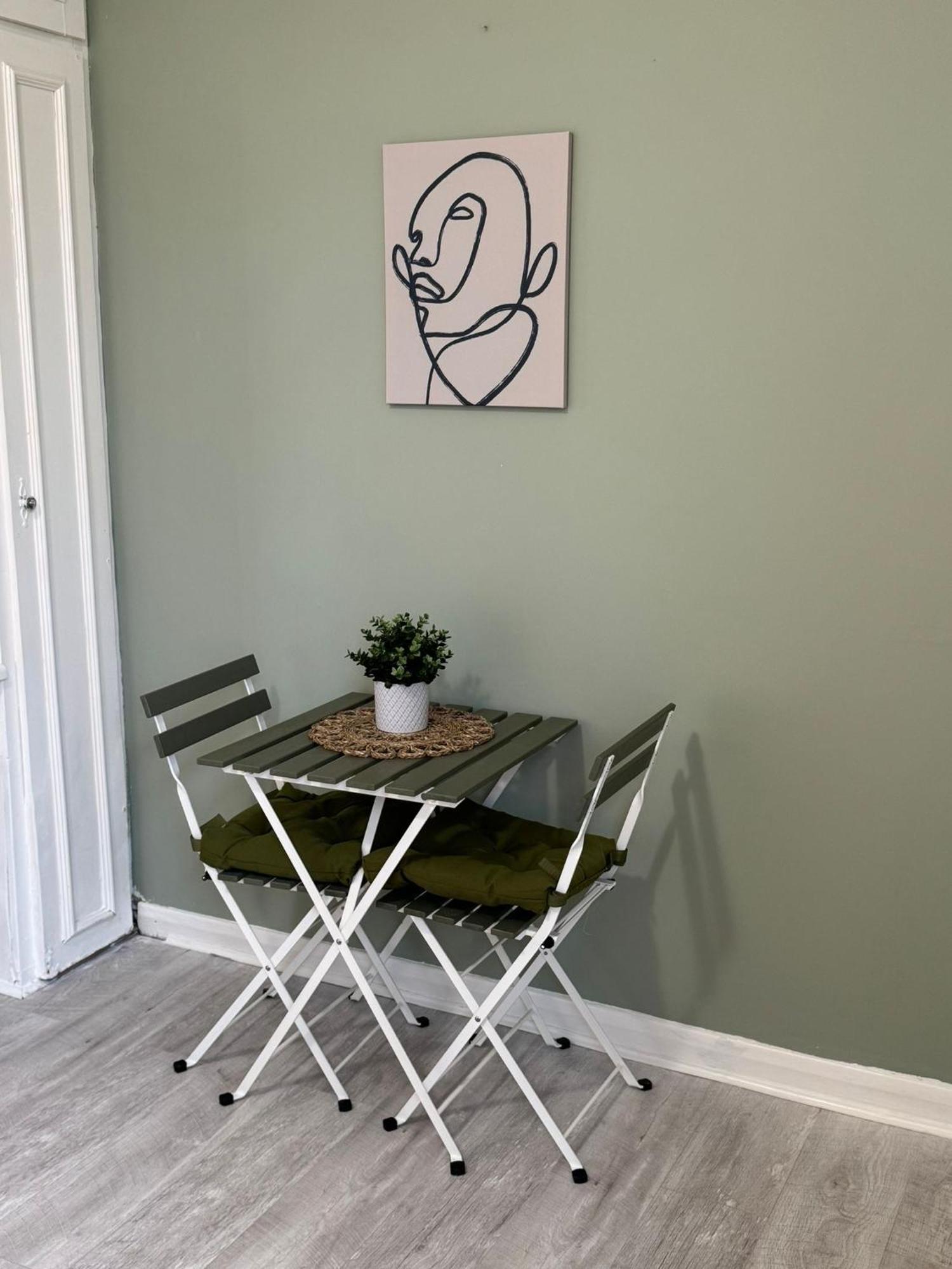 Jubilee Rooms 15 Minutes Central Лондон Екстериор снимка