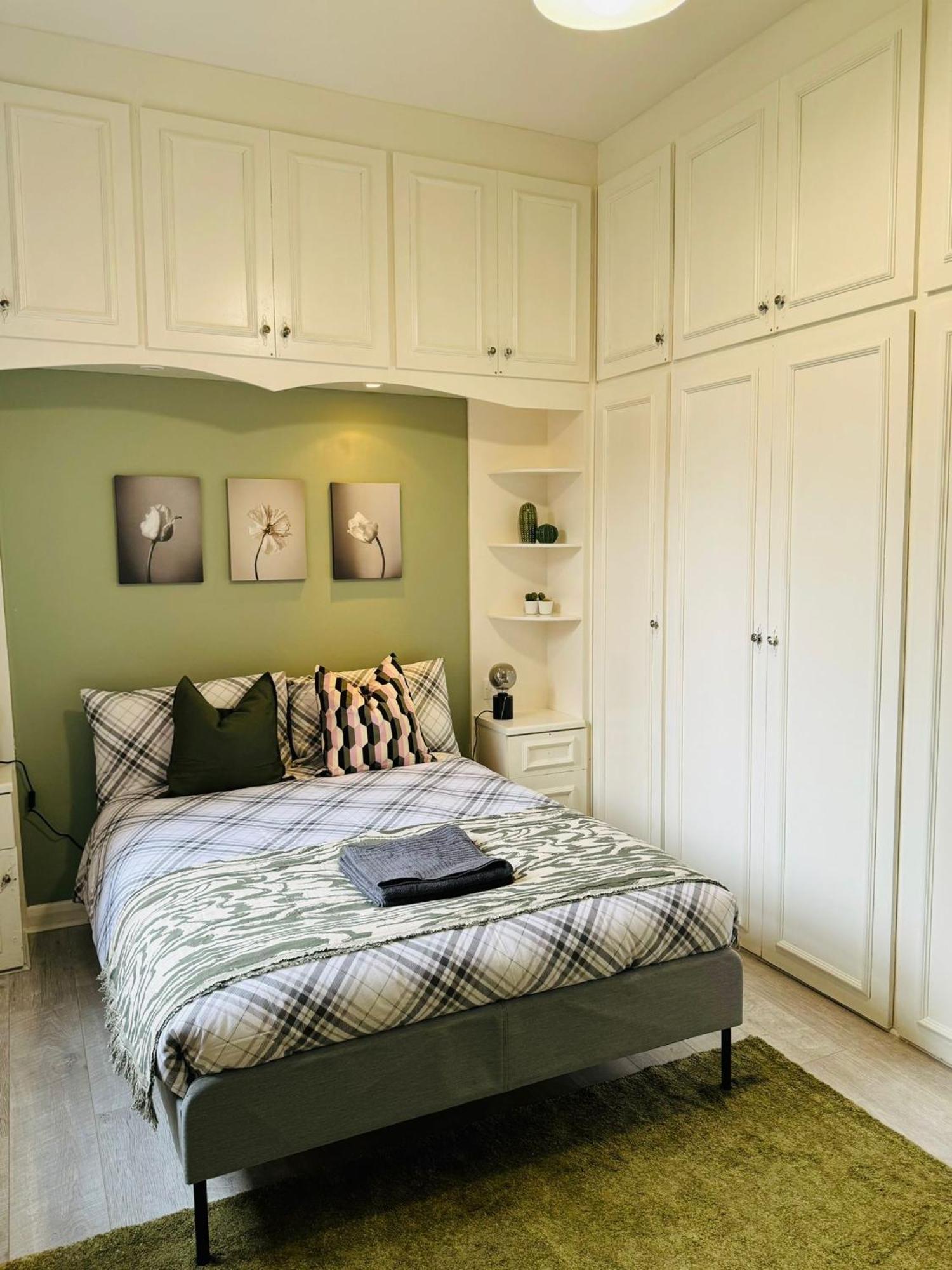 Jubilee Rooms 15 Minutes Central Лондон Екстериор снимка